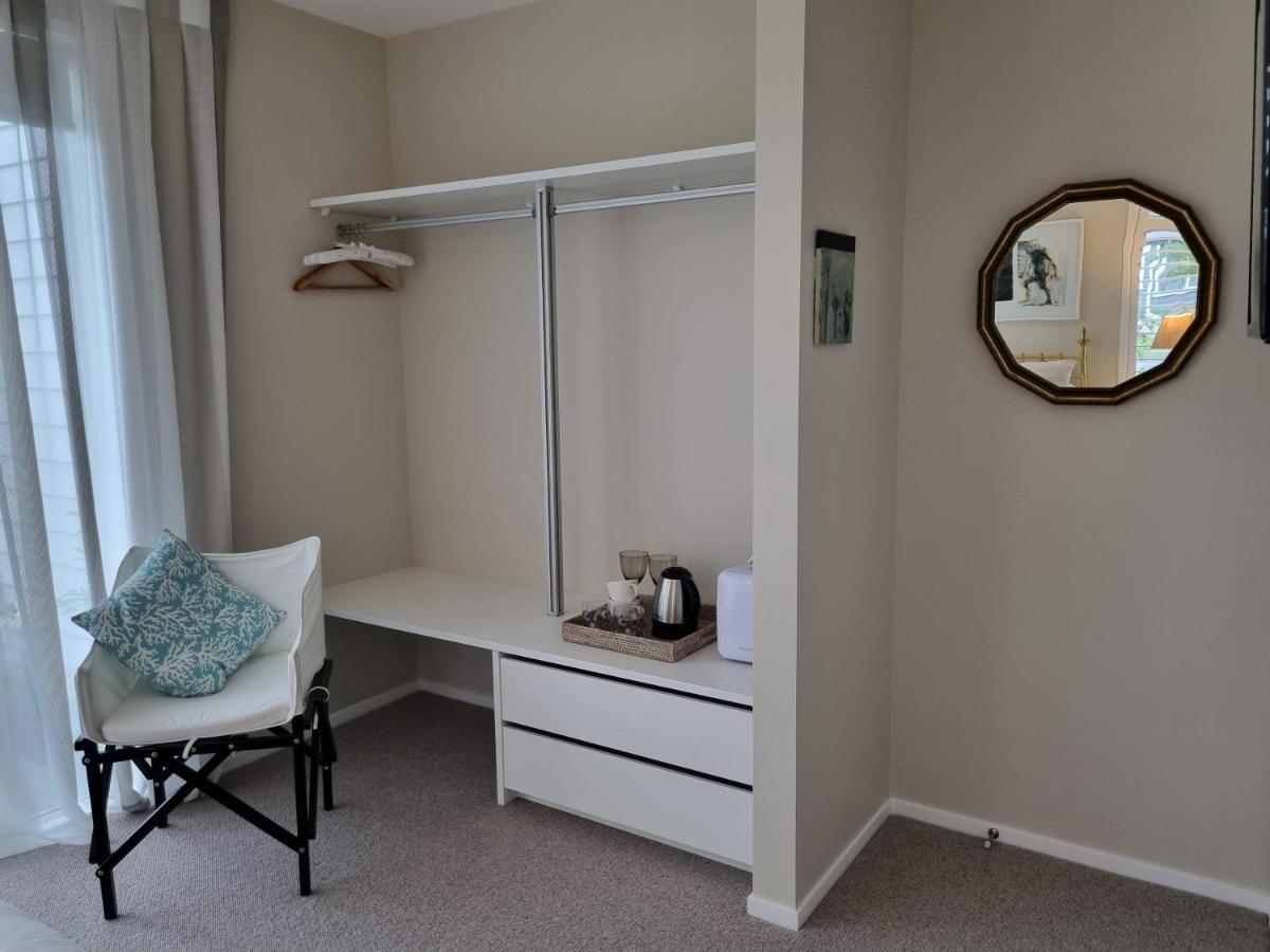 Omokoroa Golfers Retreat - B&B Bagian luar foto